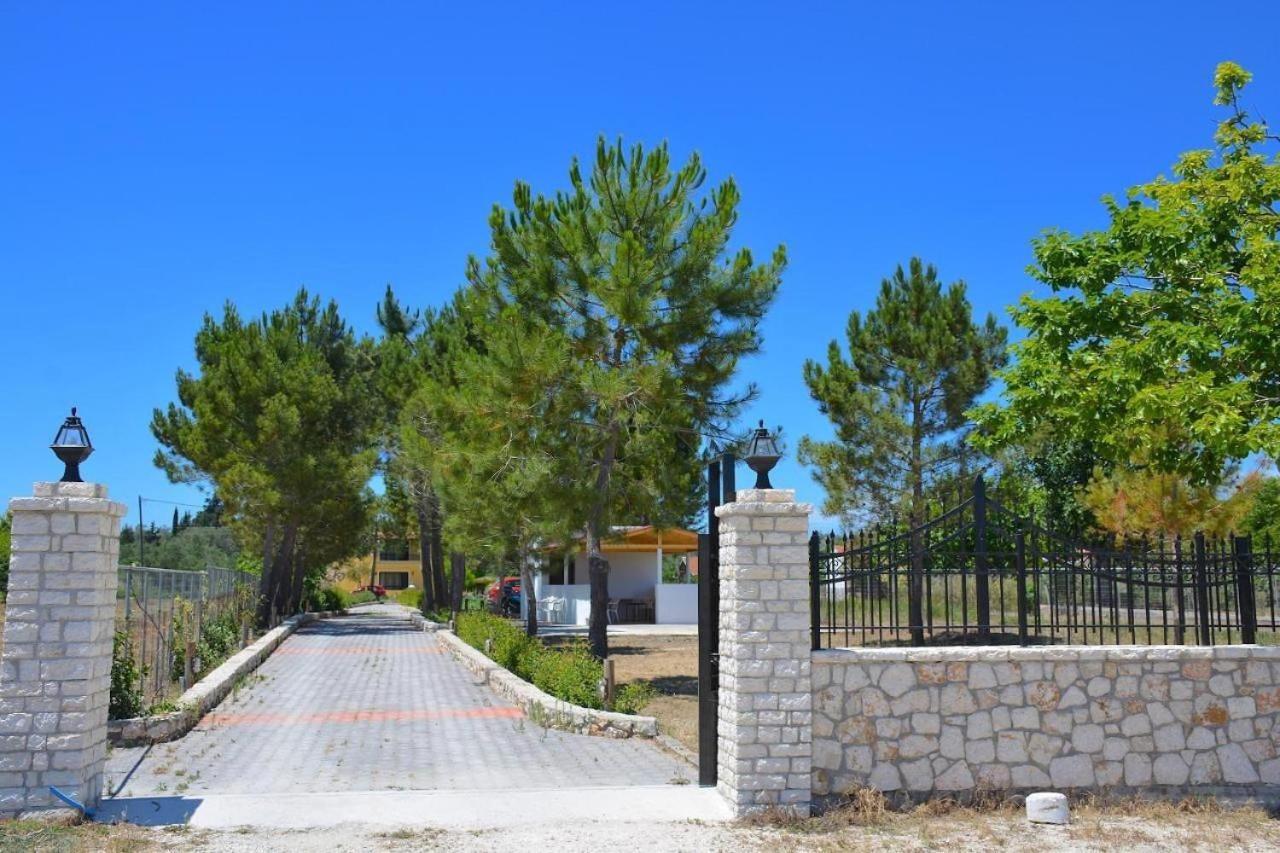 Apartment Alexandra 10 *